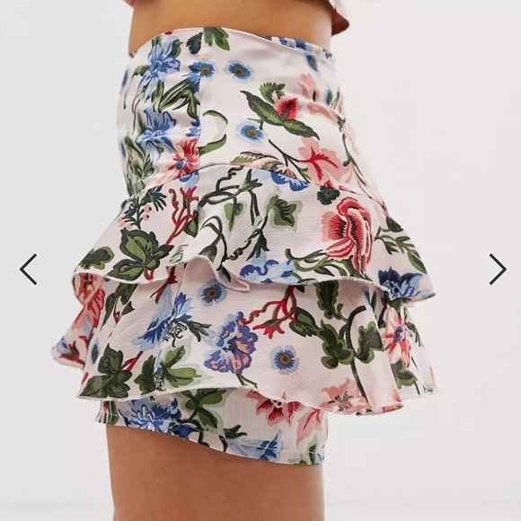 Floral Missguided ruffle skort size 2 - Picture 2 of 5